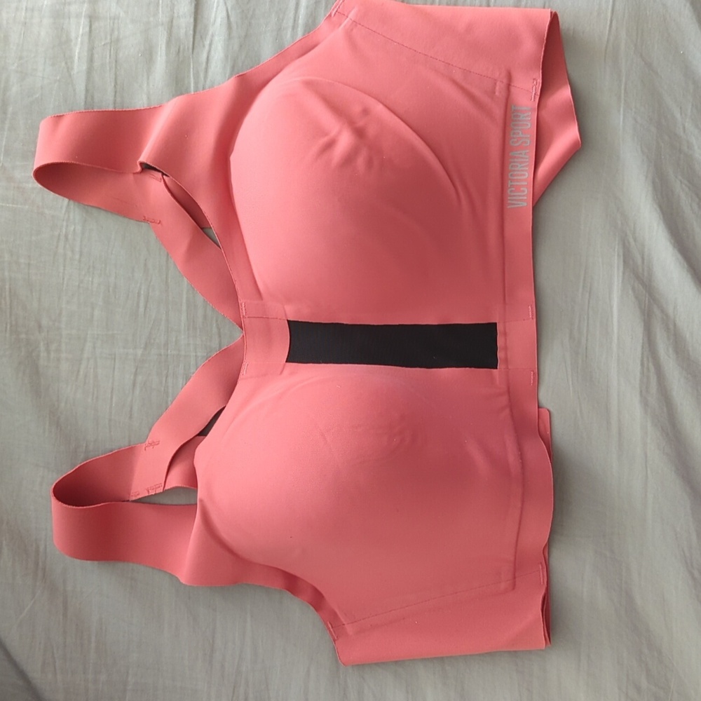 Victoria Secret Sports Bra 34D